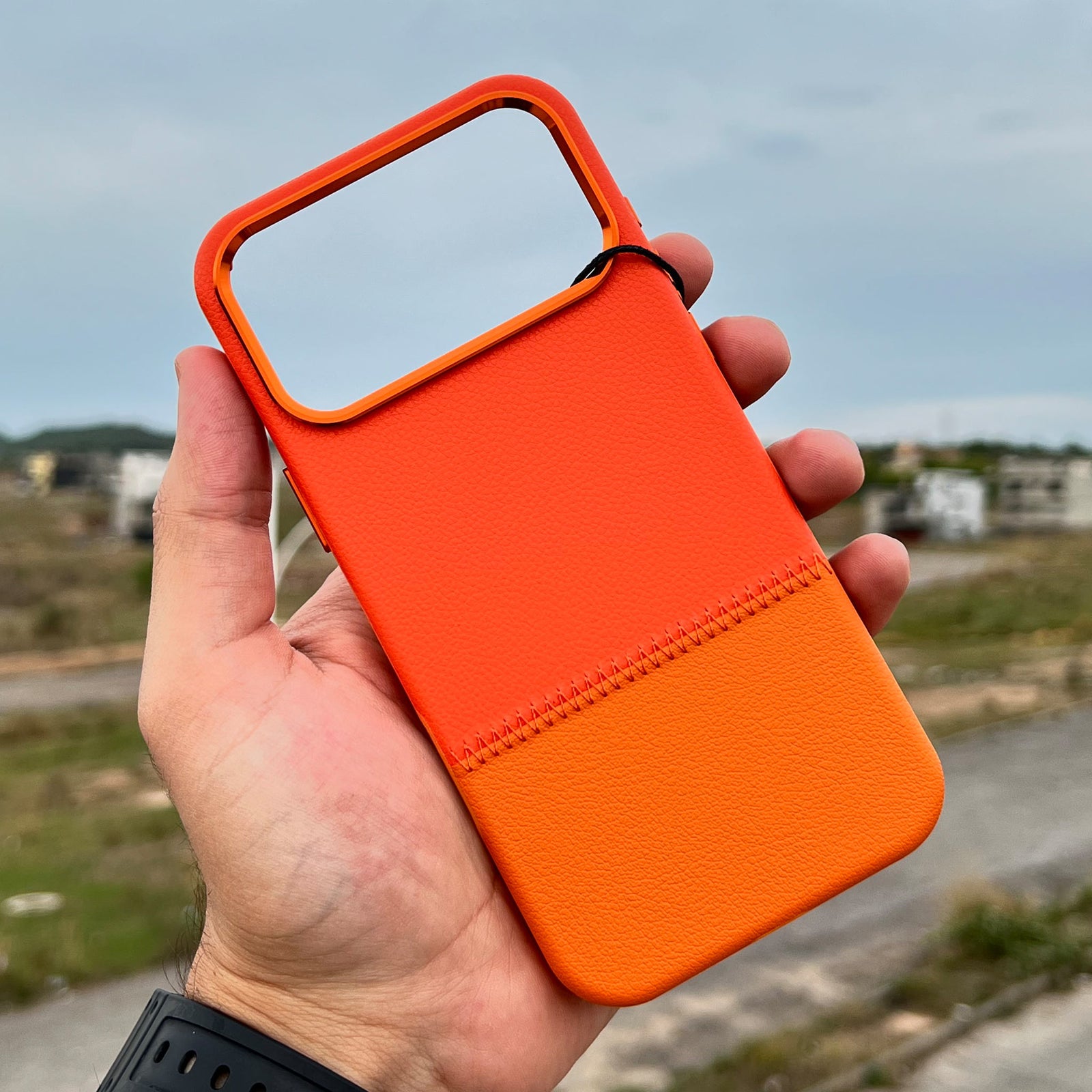 Leather-Case-Vermillion-Orange-Back-Arkivs