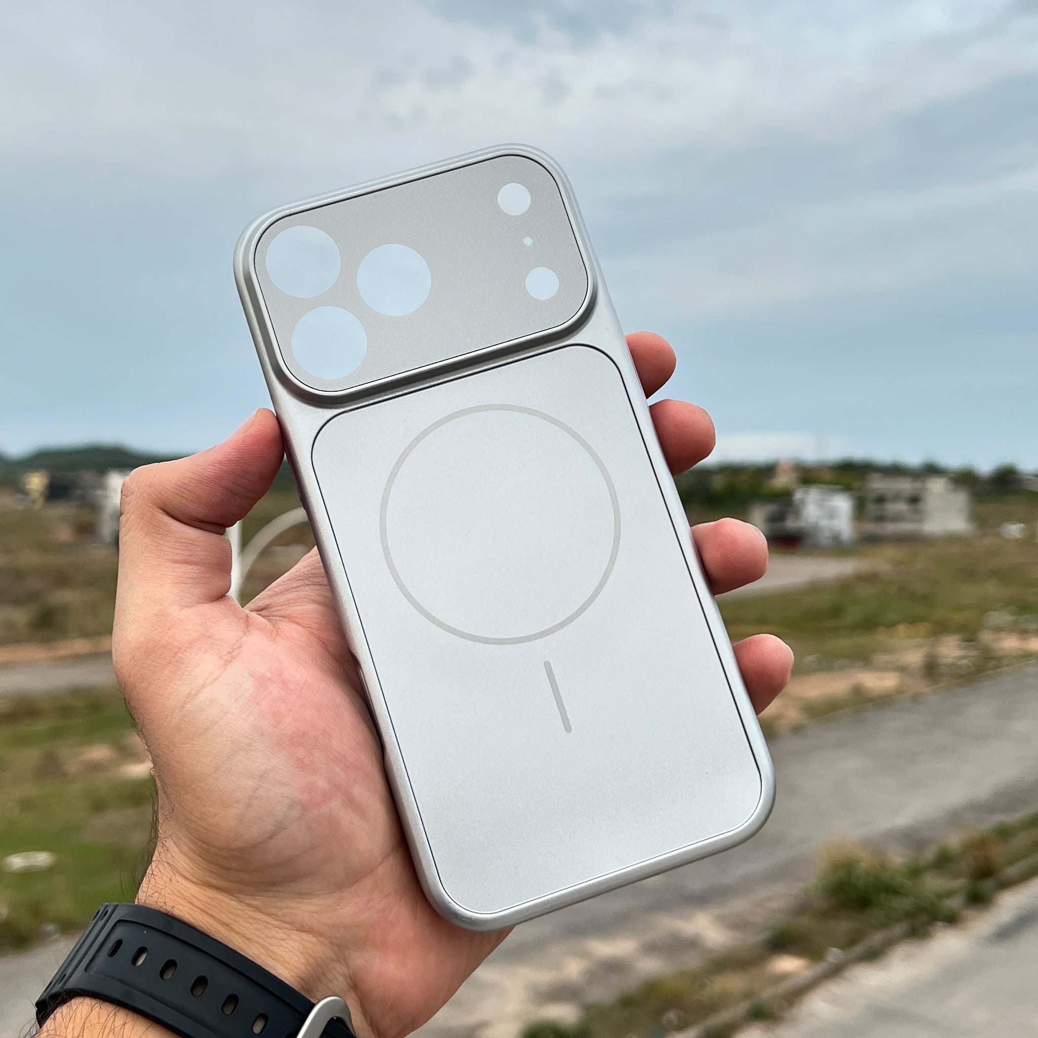 MagSafe AG Matte Glass Case for iPhone 17 Pro Max | Silver | Wireless Charging Compatible