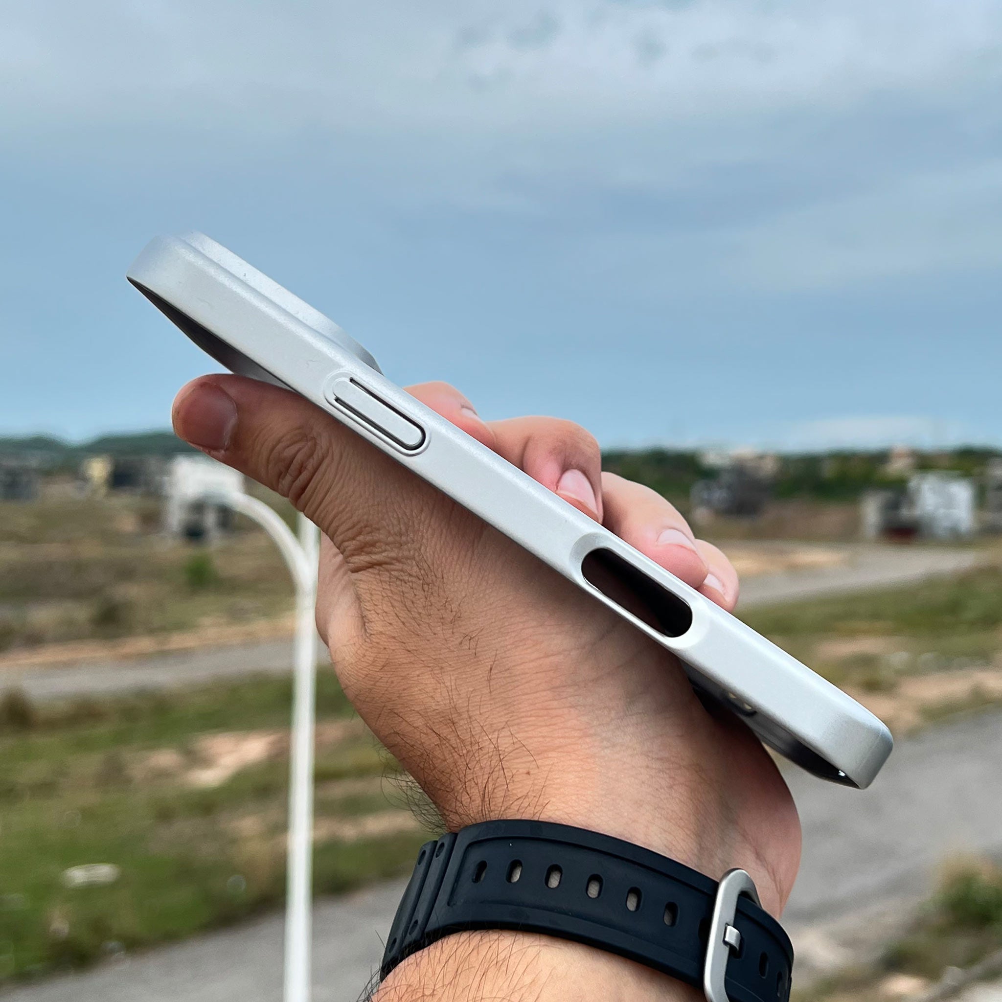 MagSafe AG Matte Glass Case for iPhone 17 Pro Max | Silver | Wireless Charging Compatible